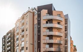 Hotel Madanis L’Hospitalet de Llobregat Exterior photo