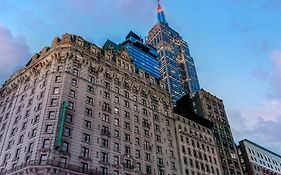 Hotel Martinique New York On Broadway, Curio Collection By Hilton Exterior photo