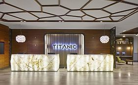 Hotel TITANIC Chaussee Berlin Exterior photo