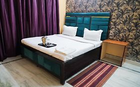 Hotel Best Inn-Laxmi Nagar Metro Neu-Delhi Exterior photo