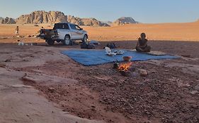 Hotel Bedouin Family Camp Wadi Rum Exterior photo