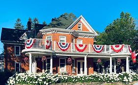 1000 Islands Bed And Breakfast-The Bulloch House Gananoque Exterior photo