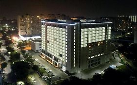 Country Inn & Suites Lucknow Gomti Nagar Exterior photo