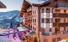 Alpines Lifestyle Hotel Tannenhof St. Johann im Pongau Exterior photo