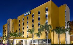 Hotel City Express By Marriott León Exterior photo