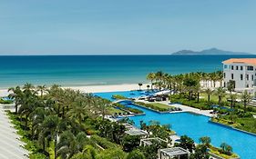 Sheraton Grand Danang Resort Exterior photo