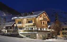 Hotel Steinbock Livigno Exterior photo