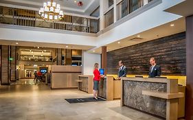 Delta Hotels By Marriott Grand Okanagan Resort Kelowna Exterior photo