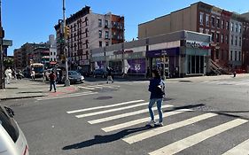 East Harlem Hostel New York Exterior photo