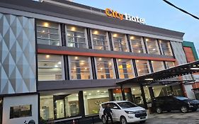 City Hotel Balikpapan Exterior photo