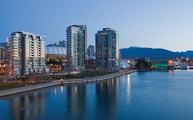 Hotel Worldmark Vancouver The Canadian Exterior photo