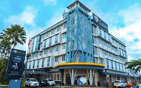 Solaris Hotel Malang Exterior photo