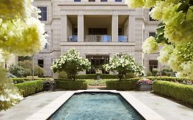 Hotel Waldorf Astoria Atlanta Buckhead Exterior photo