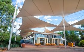 Hotel Sails In The Desert Ayers Rock Exterior photo