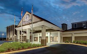 Hotel Doubletree By Hilton Harrisonburg Exterior photo