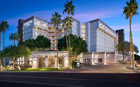 Hotel Doubletree By Hilton Phoenix Mesa Exterior photo