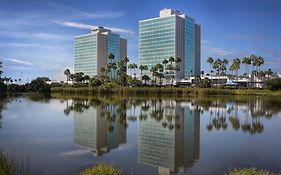 Hotel Doubletree By Hilton At The Entrance To Universal Orlando Exterior photo