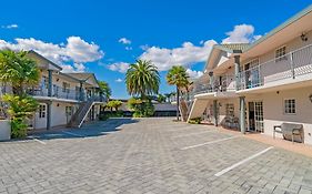 Silver Fern Rotorua Suites&Spa Exterior photo