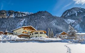 Hotel Pension Rosenhügel Neustift im Stubaital Exterior photo