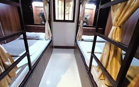 Hostel Almas Dormitory 24 Hours Aircondition Mumbai Exterior photo