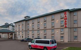 Ramada By Wyndham Red Deer Hotel & Suites Exterior photo