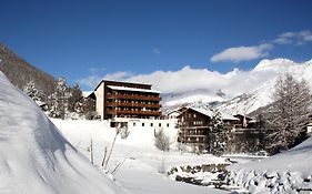 Hotel Bristol Saas-Fee Exterior photo