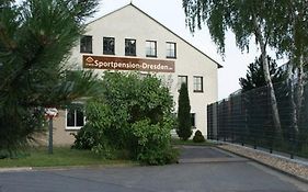 Hotel Sportpension Dresden Exterior photo