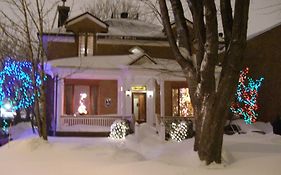 Bed and Breakfast Aux Annees Folles Québec Exterior photo