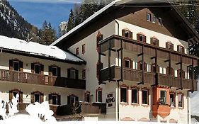 Hotel Alpino Plan Wolkenstein in Gröden Exterior photo