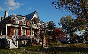 Bed and Breakfast Gite Les 2 Soeurs Roberval Exterior photo