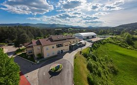 Bed and Breakfast Pension Patrik Hrusica  Exterior photo