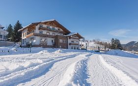 Aparthotel Landhaus Hubertus Schladming Exterior photo