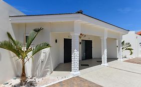 Boutique Hotel Swiss Paradise Aruba Villas And Suites Palm Beach Exterior photo