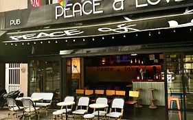 Peace&Love Hostel Paris Exterior photo