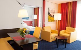 Stay2Munich Hotel&Serviced Apartments Brunnthal Exterior photo