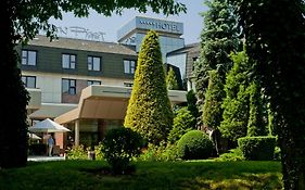 Booking Hotel Crown Piast & Spa Krakau Exterior photo