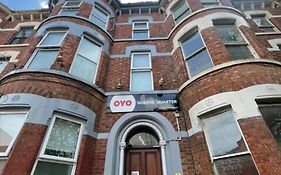 Hotel Oyo Queens Quarter Belfast Exterior photo