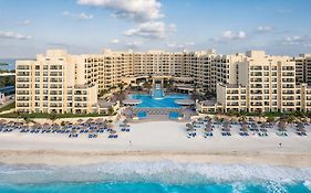 The Royal Sands Resort & Spa Cancún Exterior photo