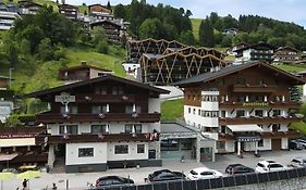 Apart-Hotel Forellenhof Saalbach Exterior photo