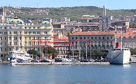 Riva Rooms Rijeka Exterior photo