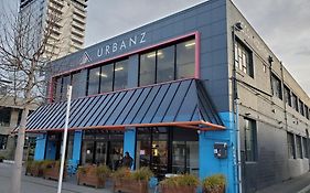 Hostel Urbanz Christchurch Exterior photo