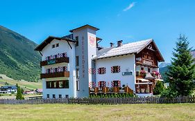 Hotel Pension Belvedere Galtür Exterior photo