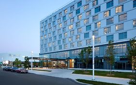 Hotel Courtyard By Marriott Montreal Laval Exterior photo