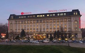 Hotel Ramada By Wyndham Plovdiv Trimontium Exterior photo