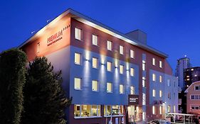 Premium Business Hotel Pressburg Exterior photo