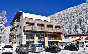 Bed&Breakfast Hotel Nives Sulden Exterior photo