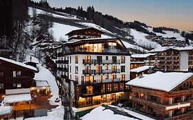 Hotel VIEW Saalbach Exterior photo