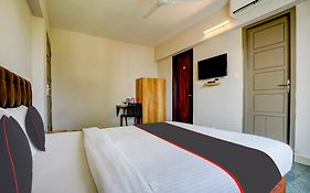 Hotel Collection O Premium Crystal Residency Kochi Exterior photo