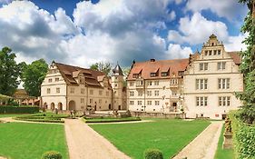 Schlosshotel Münchhausen Aerzen Exterior photo