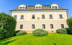 Hotel Villa Necas Žilina Exterior photo